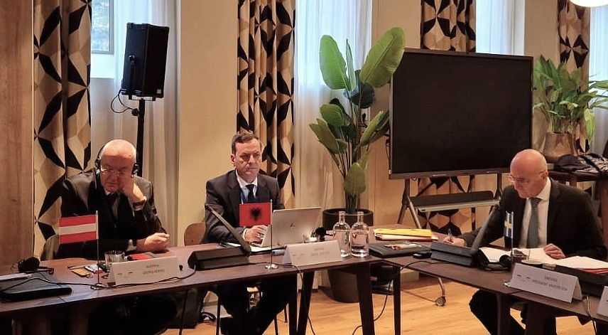 Pavarësia Gjyqësore nën Presionin Digjital: Ndërtimi i Zërit Digjital të Drejtësisë